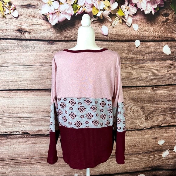 SOLD 🛍️ No Boundaries Women’s Pink Red Gray Abstract Print Soft Sweatshirt - Picture 6 of 7